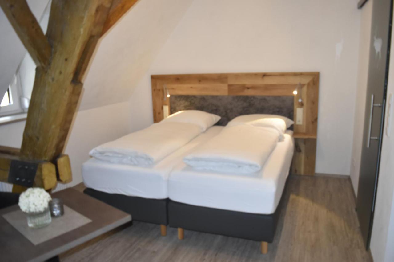 Gasthof Pension Zum Goldenen Hirschen Burgbernheim Εξωτερικό φωτογραφία